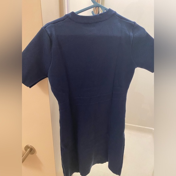 NEW/ Unworn Old Money Dress. Navy Blue. 100% Viscose. Size Medium - Picture 6 of 7